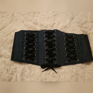 Lot of 2 body shaper corsets